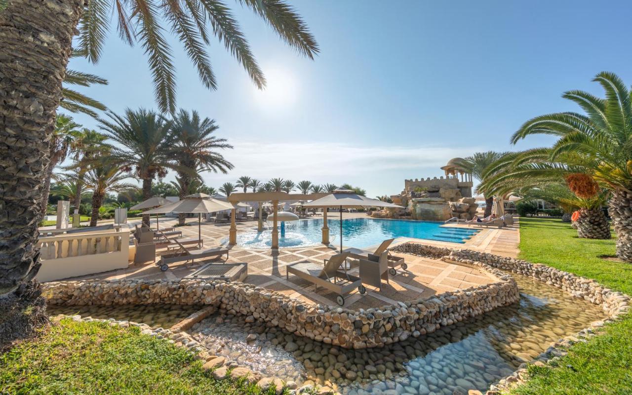 Steigenberger Marhaba Thalasso Hammamet Exterior foto The resort's pool