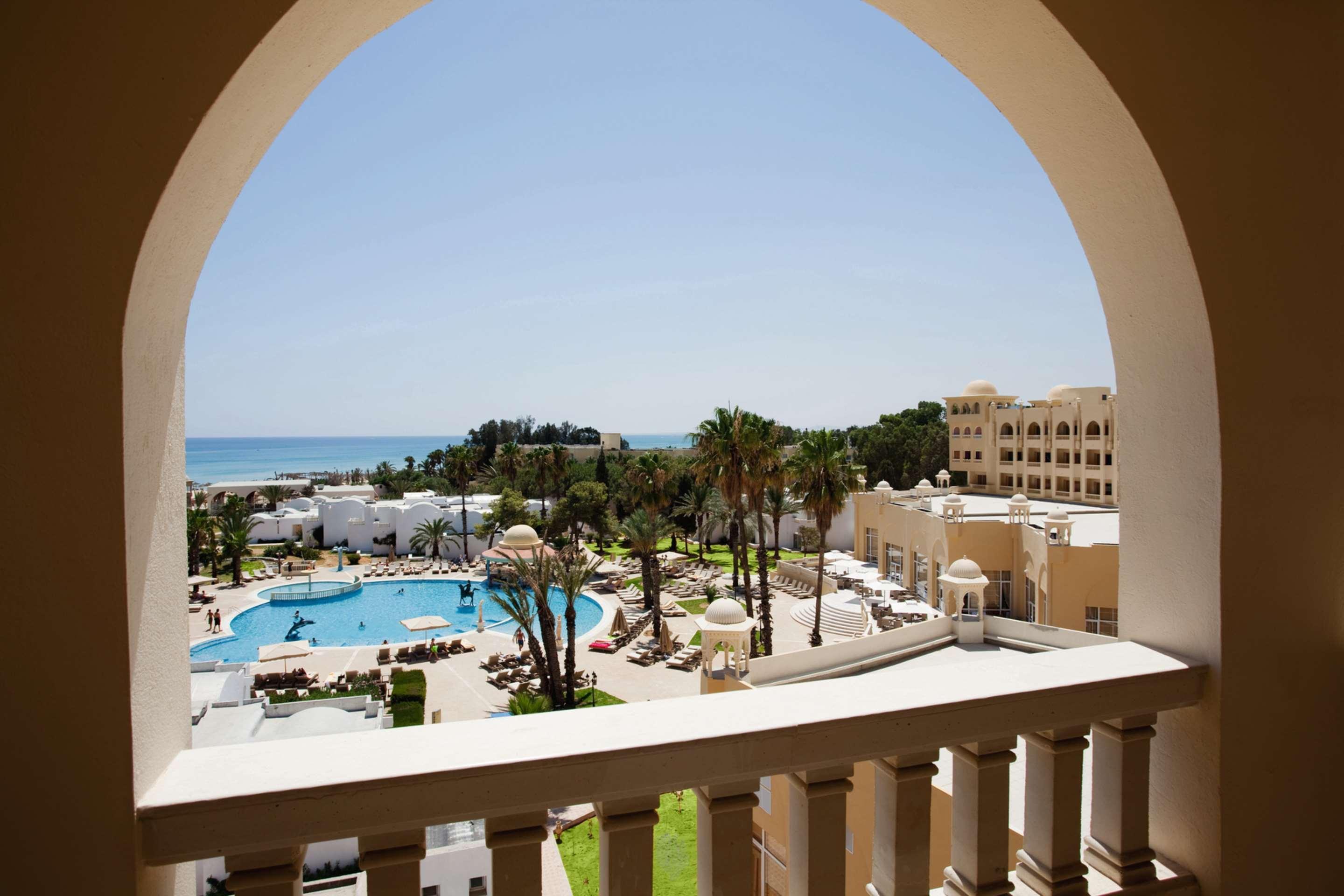 Hotel Steigenberger Marhaba Thalasso Hammamet Exterior foto View of the resort