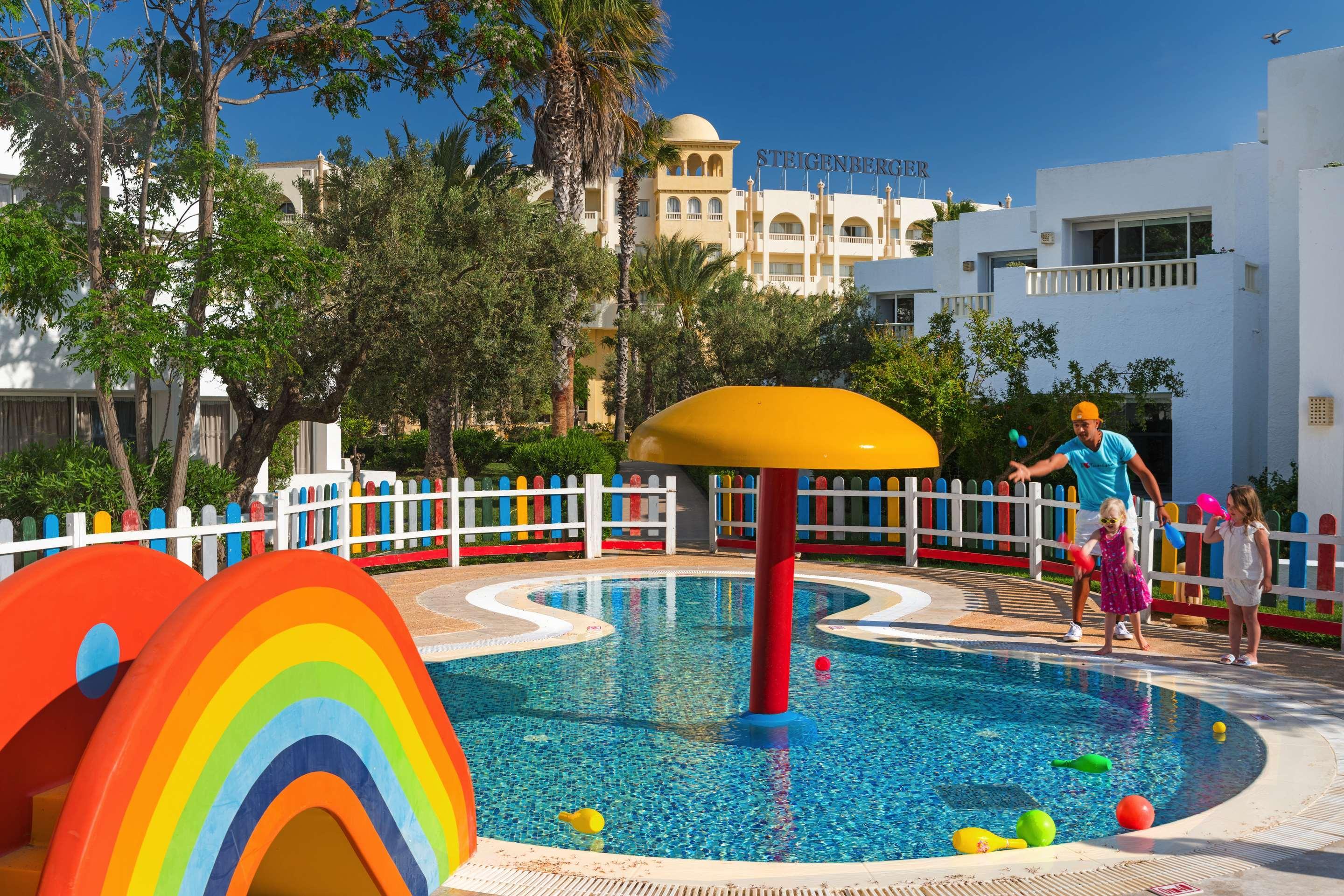 Hotel Steigenberger Marhaba Thalasso Hammamet Exterior foto The swimming pool at the hotel