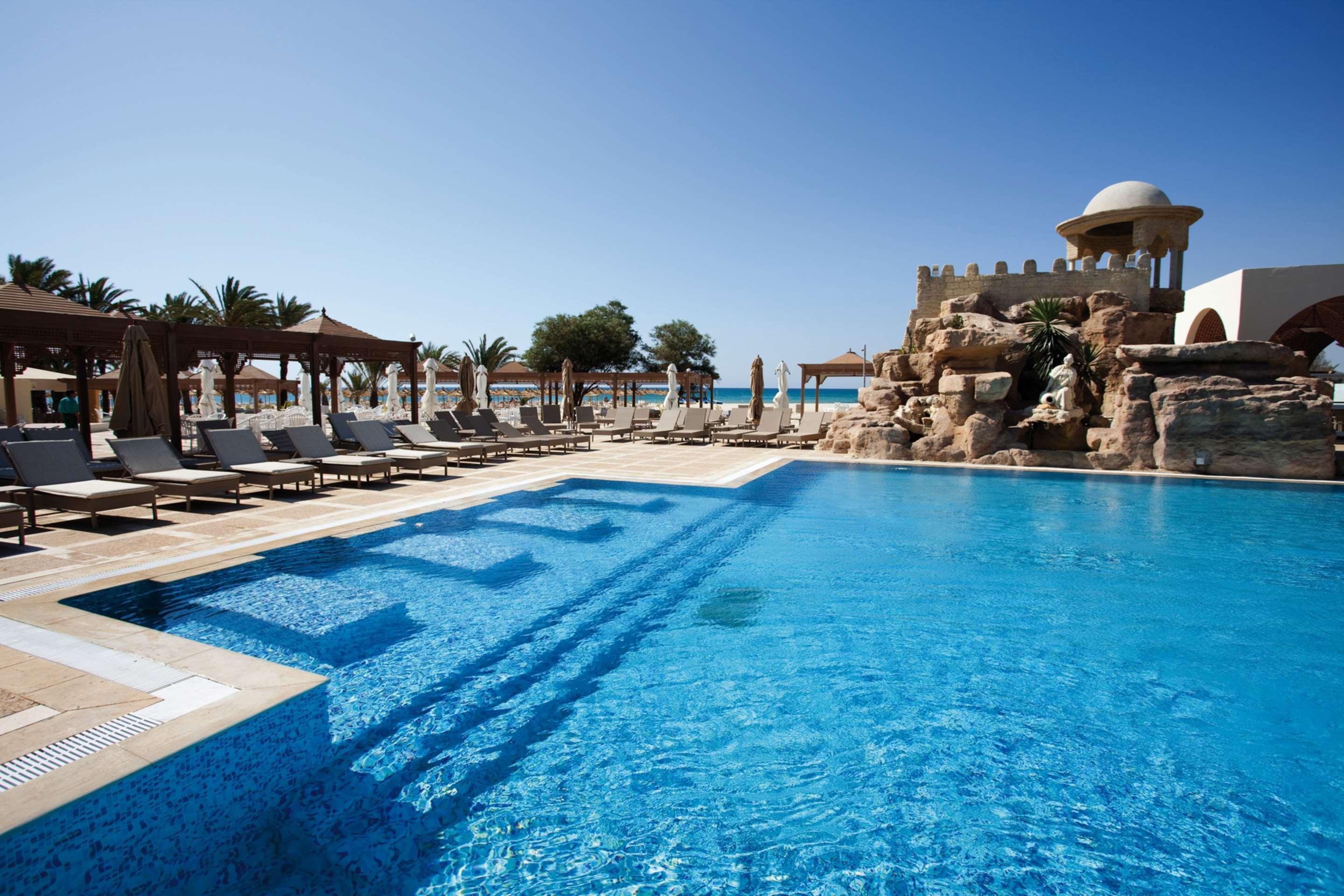 Hotel Steigenberger Marhaba Thalasso Hammamet Exterior foto The pool at the St Regis Sharm